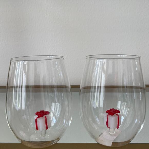 Set of 2 Holiday Stemless Wine Glasses with Red & White Gift Box Inside NEW - Picture 9 of 10